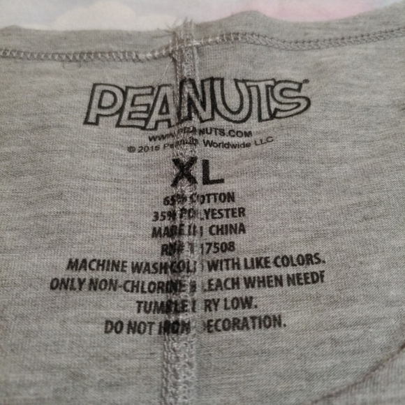 NWOT Snoopy Rock The Vote Tank - Picture 9 of 9